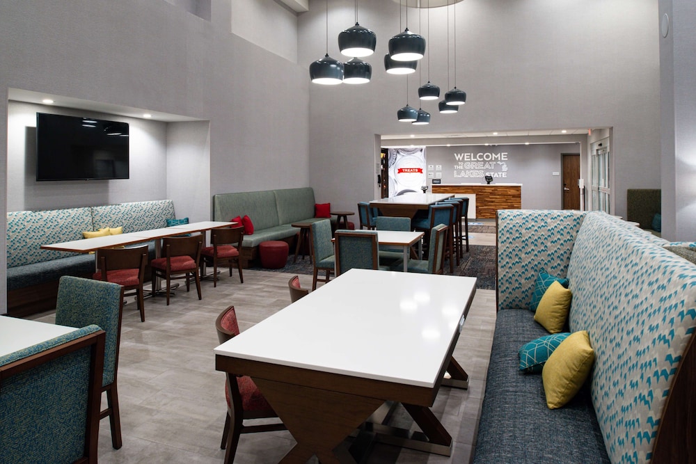 Hampton Inn & Suites Adrian - photo 54