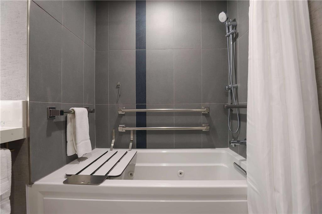 Radisson Plaza Hotel at Kalamazoo Center - photo 8