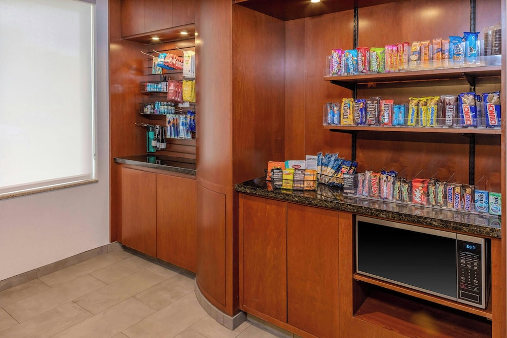 Courtyard by Marriott Pittsburgh Greensburg - photo 25
