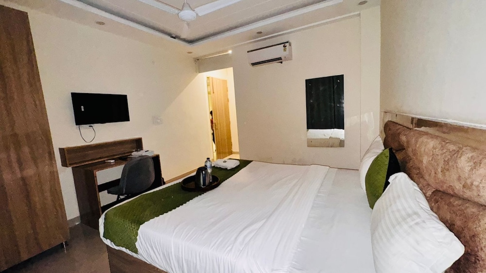 Sky Hotel — Bilaspur — photo 4