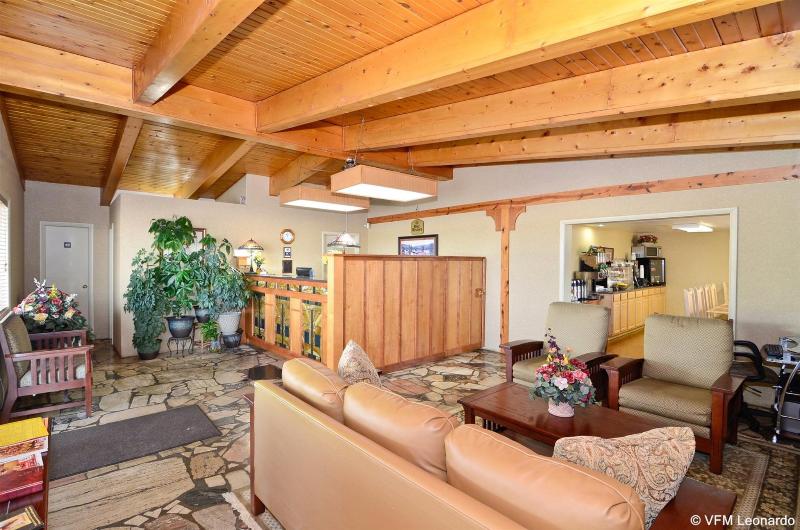 Americas Best Value Inn Iola - photo 11