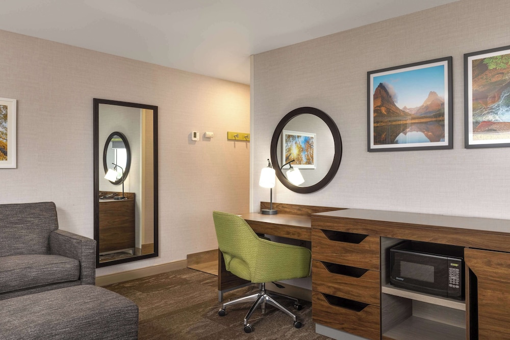 Hampton Inn Kalispell - photo 13