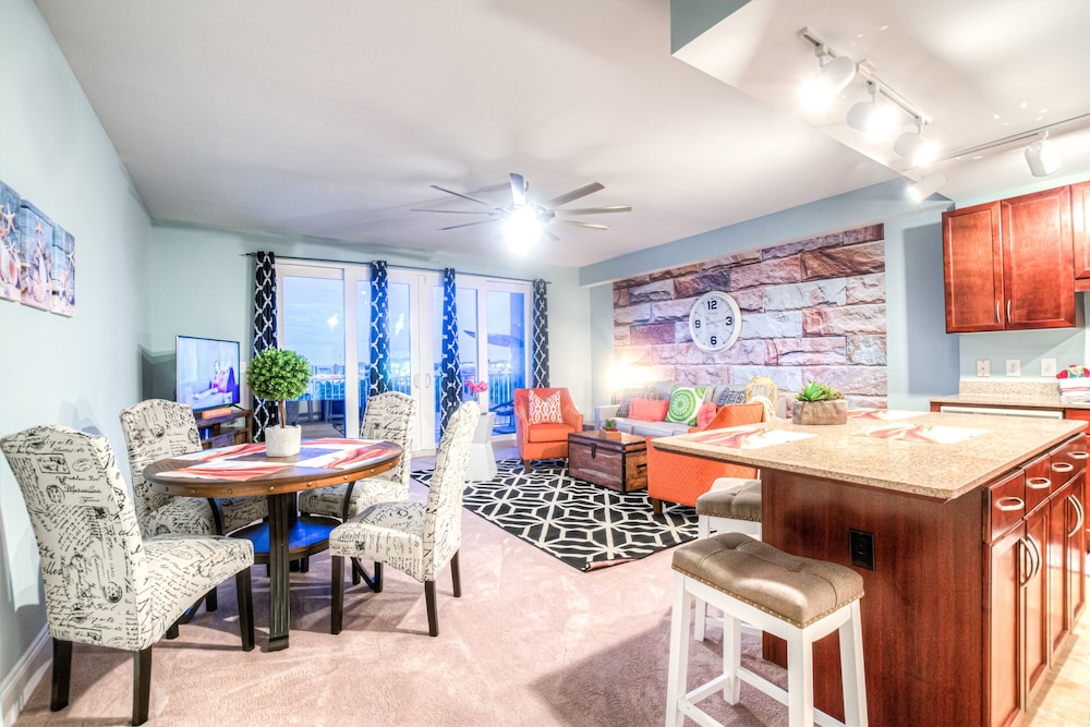 Laketown Wharf Resort by Aneliya's Rentals - photo 543