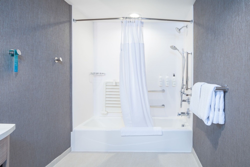 SpringHill Suites by Marriott Kenosha - photo 37