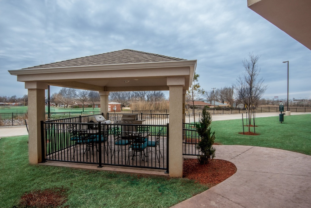 Candlewood Suites Midwest City by IHG - photo 28