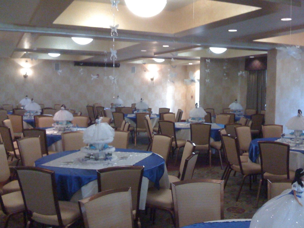 Holiday Inn Express Hotel & Suites El Centro by IHG - photo 61