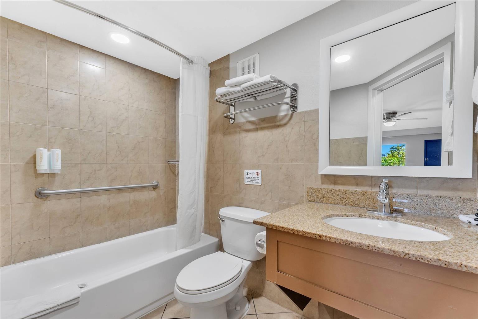 Rodeway Inn & Suites Fort Lauderdale Airport & Cruise Port - photo 51