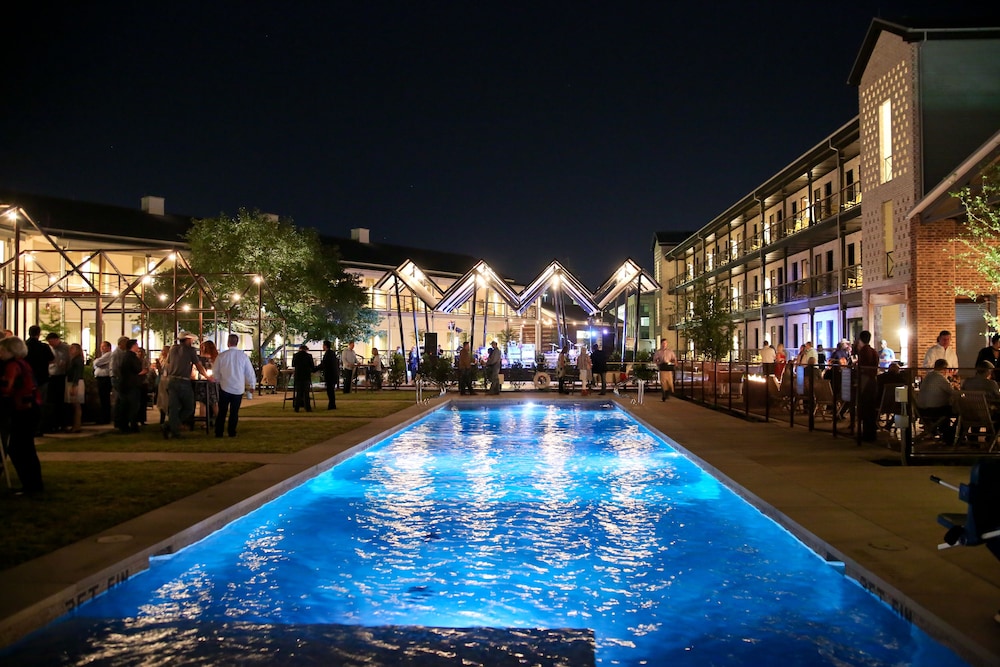 Cavalry Court by Valencia Hotel Collection - photo 35