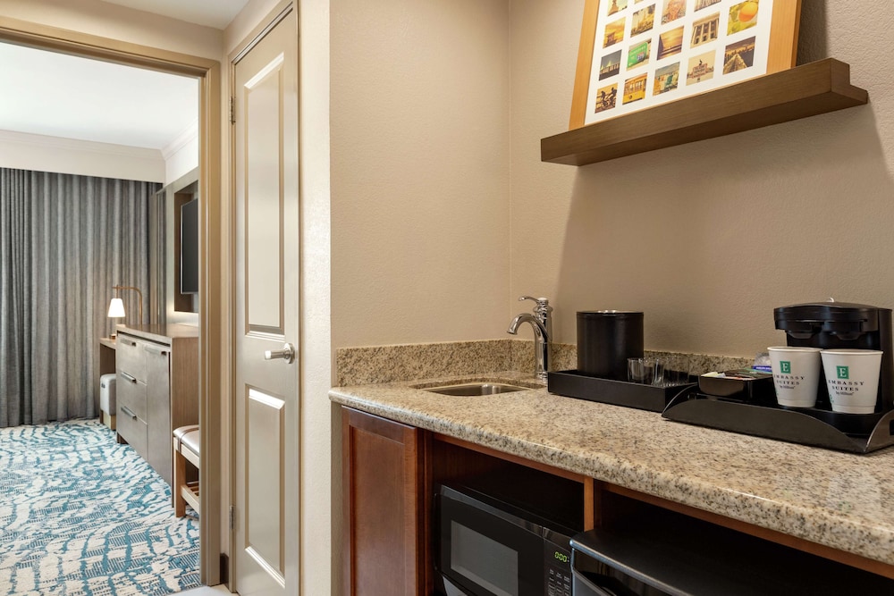 Embassy Suites by Hilton Tampa Downtown Convention Center - photo 9