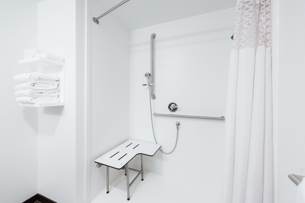 Hampton Inn Meridian - photo 25