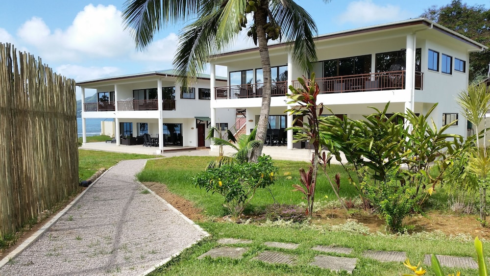 Beach Cottages — Bel Ombre — photo 2