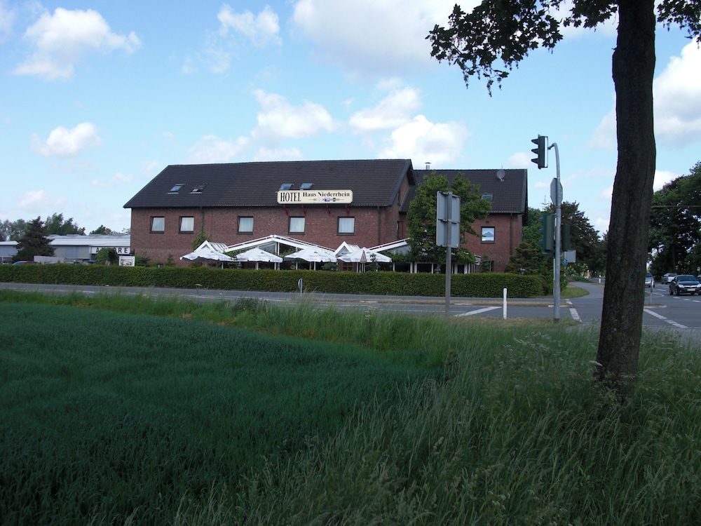 Hotel & Restaurant Haus Niederrhein — hotel in Moers