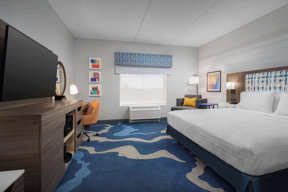 Hampton Inn and Suites by Hilton Naples South - photo 10