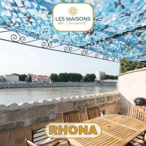 Rhona Terrasse Vue Sur Le Rhone — Arles