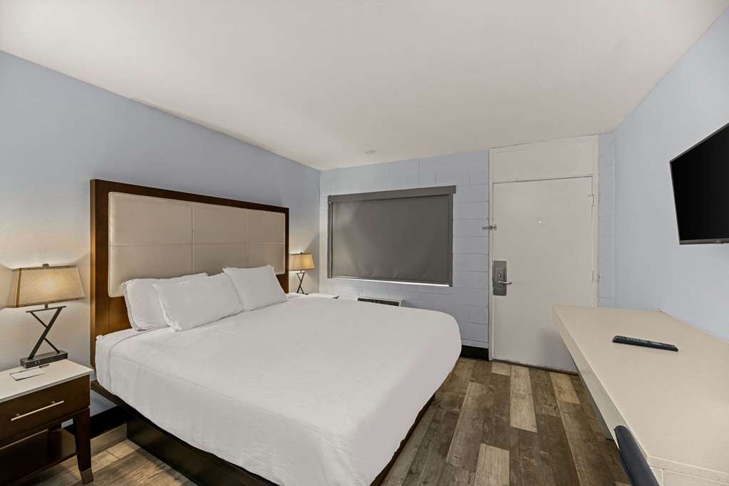 Rodeway Inn Midland South - photo 18