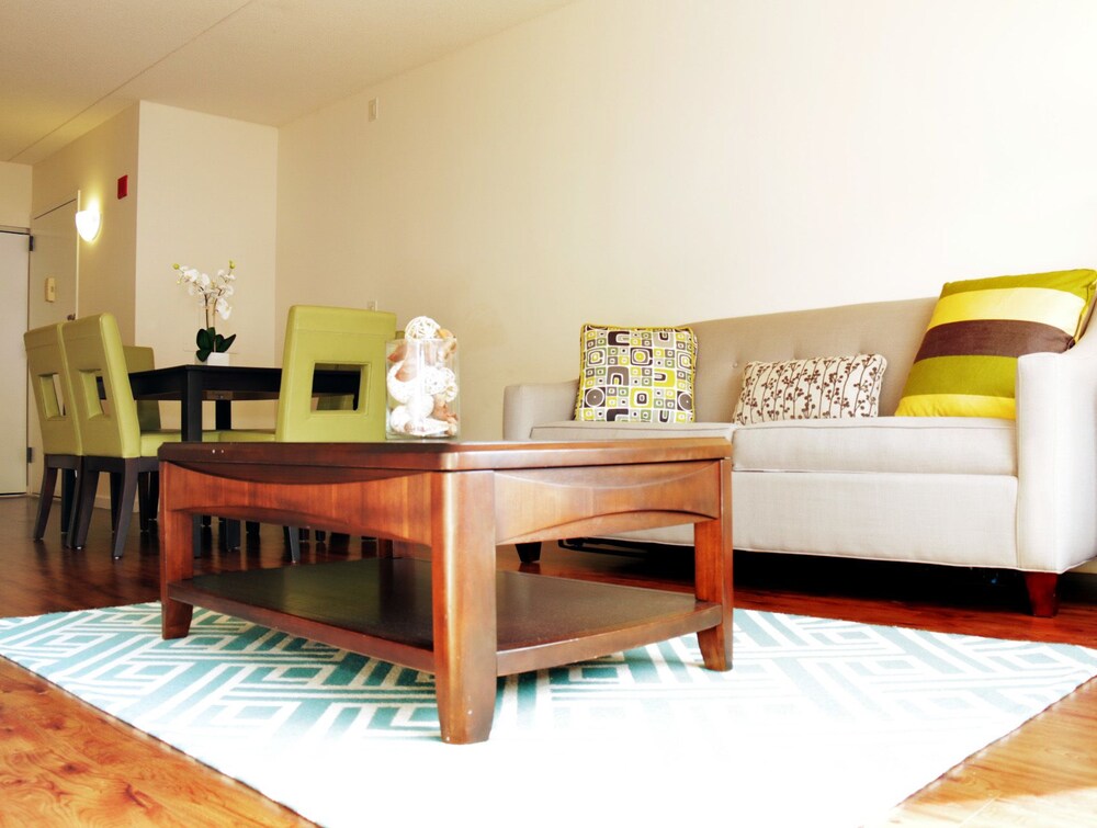 BellaView Suites At CityPlace - photo 12