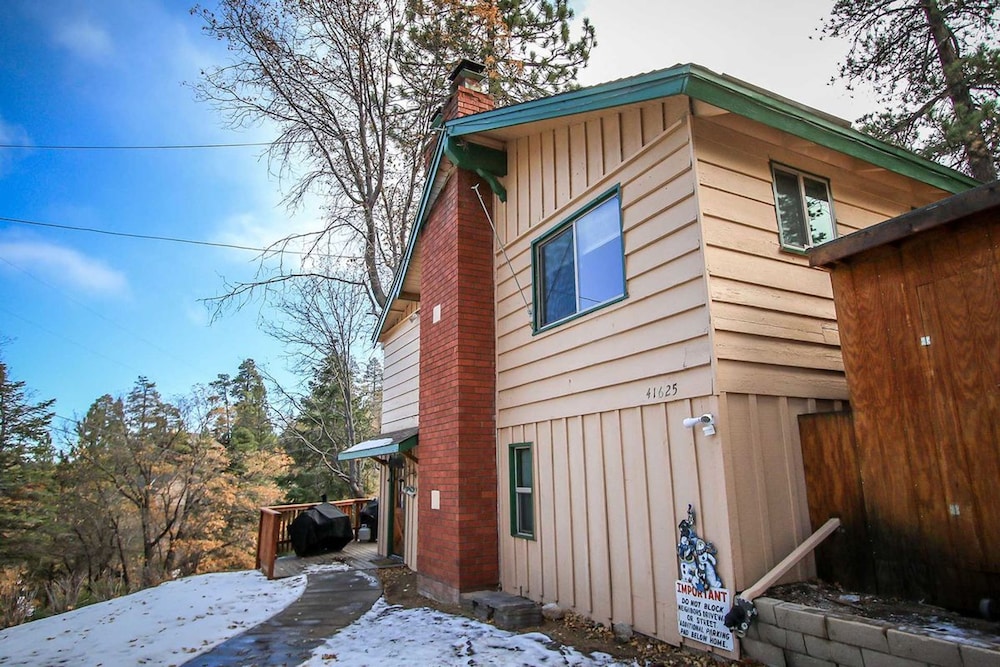 Summit Comfort 1571 by Big Bear Vacations