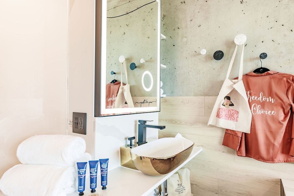 Kompose Boutique Hotel - photo 25