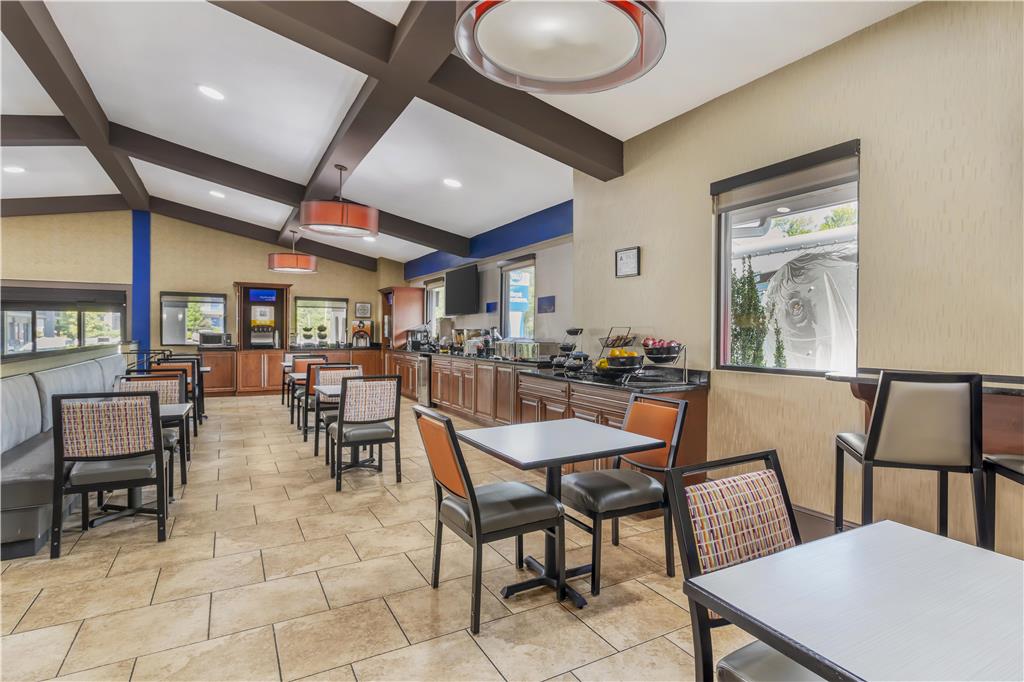 Best Western Asheville Blue Ridge Parkway - photo 6