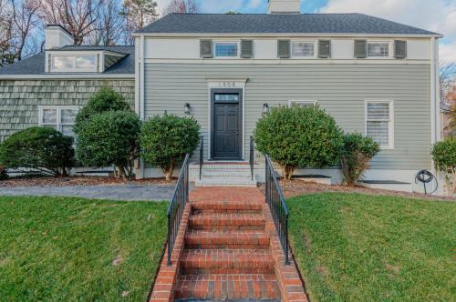 Artopia Retreat And Marys Gatehouse — Greensboro