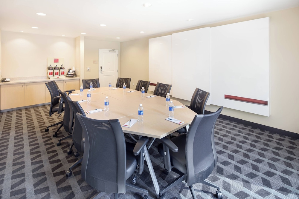 TownePlace Suites by Marriott Portland Vancouver - photo 26