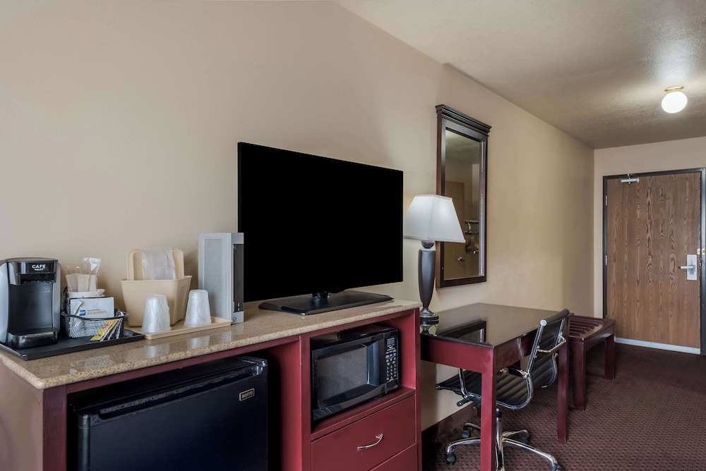 SureStay Plus Hotel by Best Western Silver City - photo 15