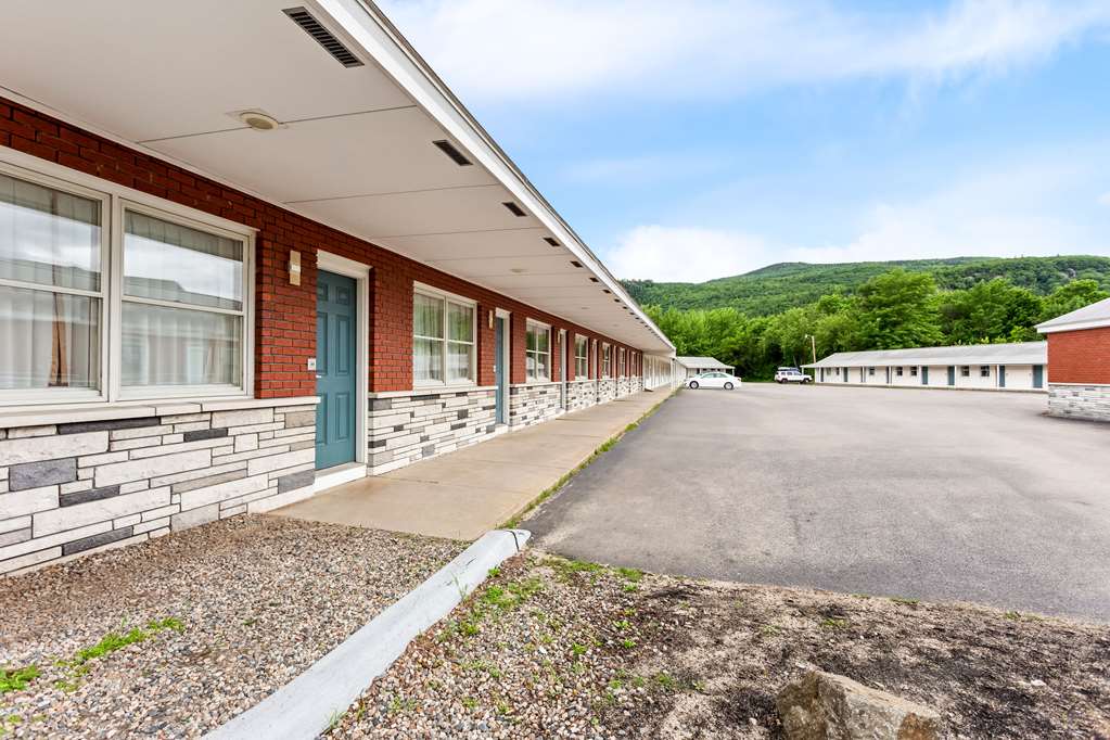 Rodeway Inn Gorham Riverside - photo 2