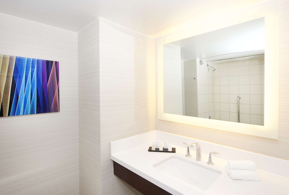 Embassy Suites by Hilton Las Vegas - photo 29