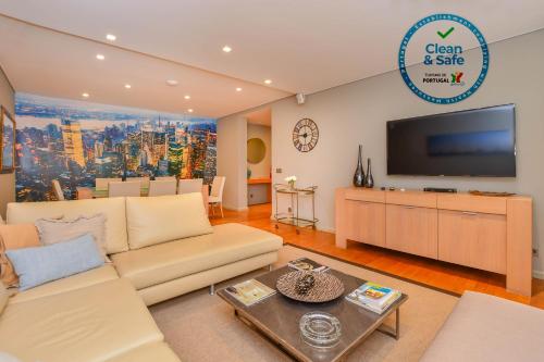 Apartamento Costa Do Sol — 4-Star Luxury Hotel in Funchal, Portugal
