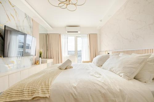 Hotel Like Staycation Near Airport and MOA Porongs Oasis — 4-Star Luxury Hotel in Manila, Philippines