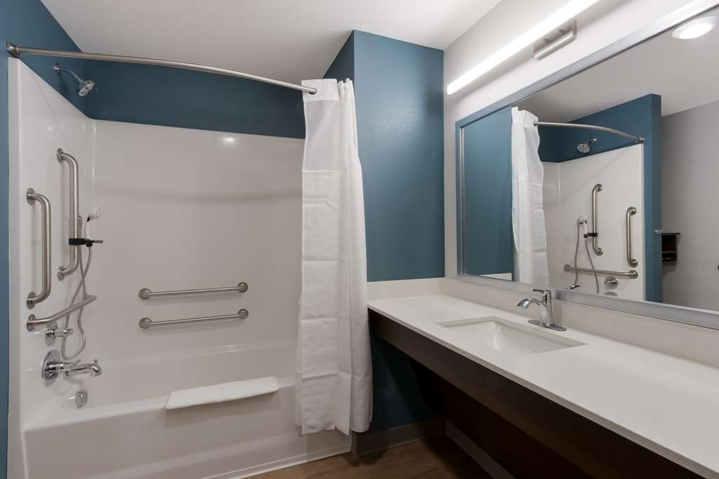 Woodspring Suites Chandler Airport - photo 9