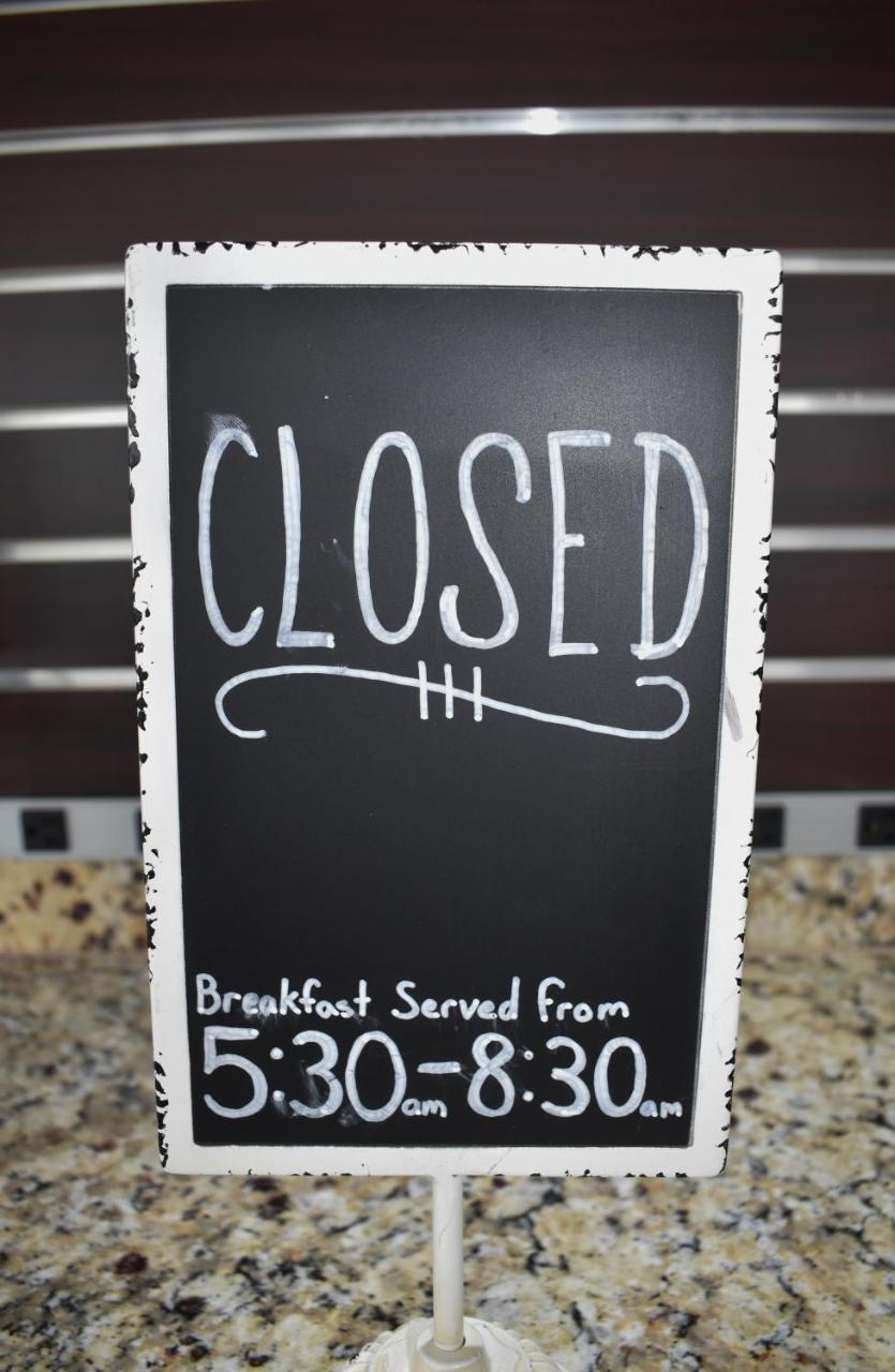 Gadsden Inn & Suites - photo 9
