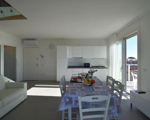 Residence Al Molo Suite Porta del Mar Sea View Agenzia Cocal — 4-Star Luxury Hotel in Caorle, Italy