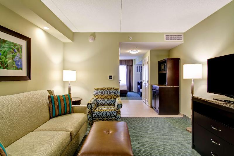 Hilton Garden Inn Woodbridge - photo 30