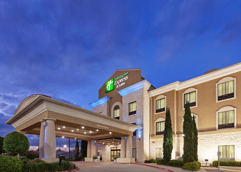 Holiday Inn Express Hotel & Suites Victoria by IHG - photo 35
