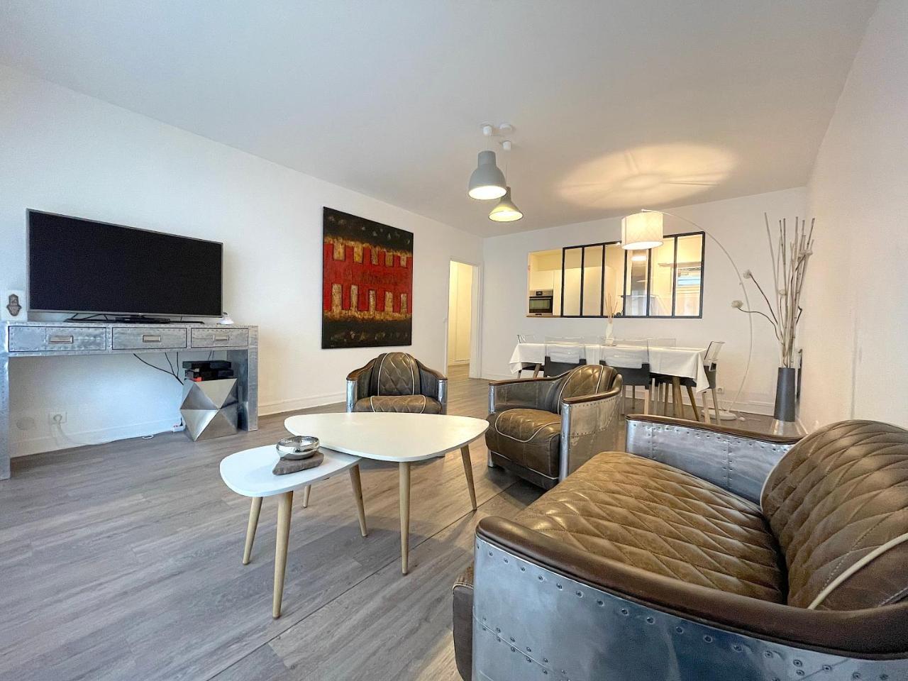 L'ideal 112 85m2 2 Chambres Parking & Cabine de Plage — 5-Star Luxury Hotel in Deauville, France