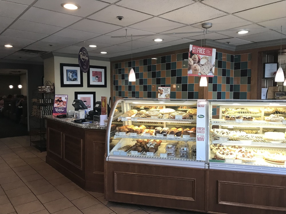 Clarion Inn & Suites Cortland University Area - photo 22