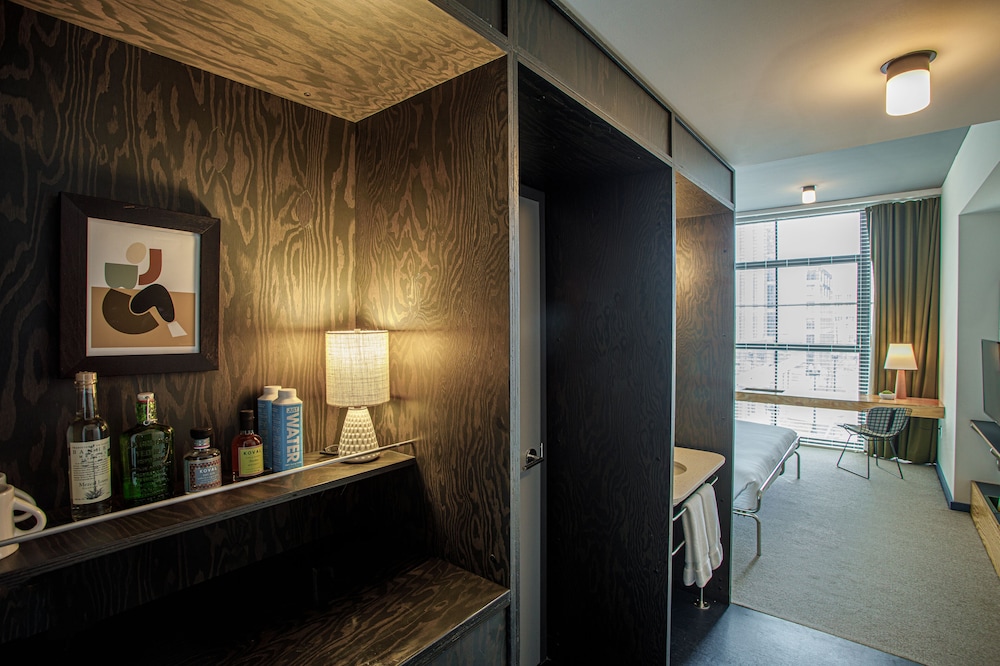 The Emily Hotel - photo 9