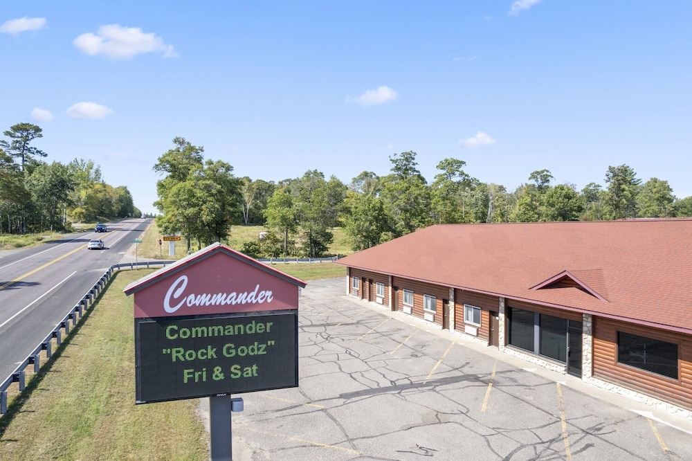 Commander Motel — hotel in Pequot Lakes