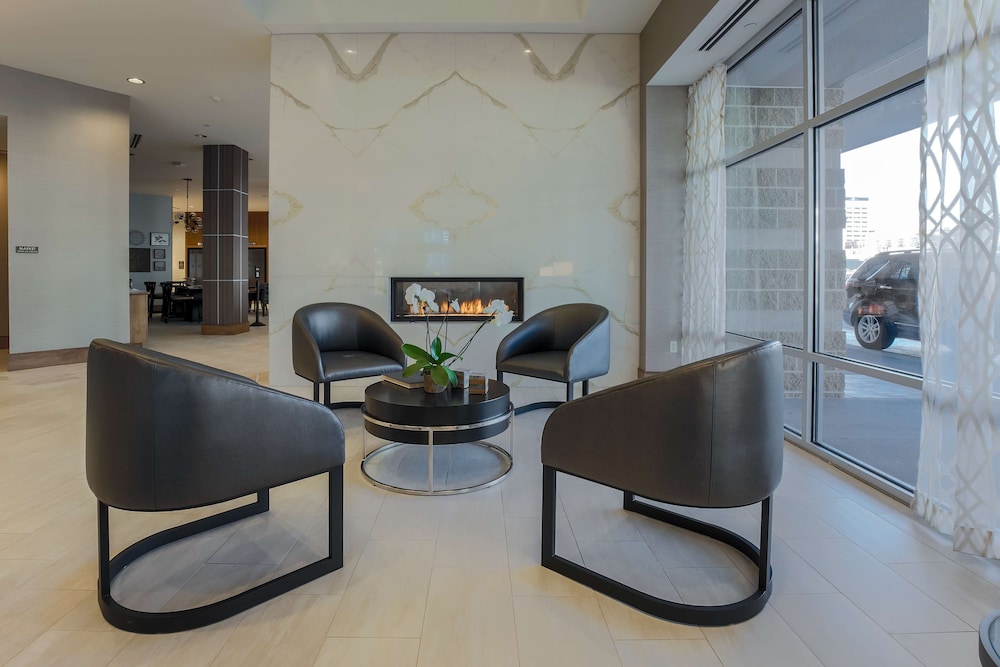 DoubleTree by Hilton Evansville - photo 3