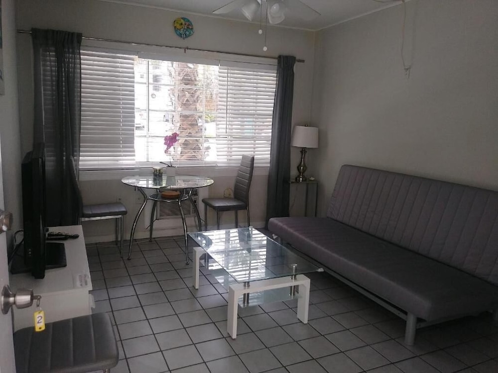 Tropical Sky Ranch Motel - photo 11