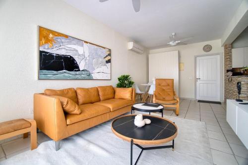 Limnaria Gardens H 202