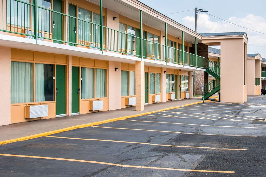Quality Inn Hinesville Fort Stewart Area - photo 4