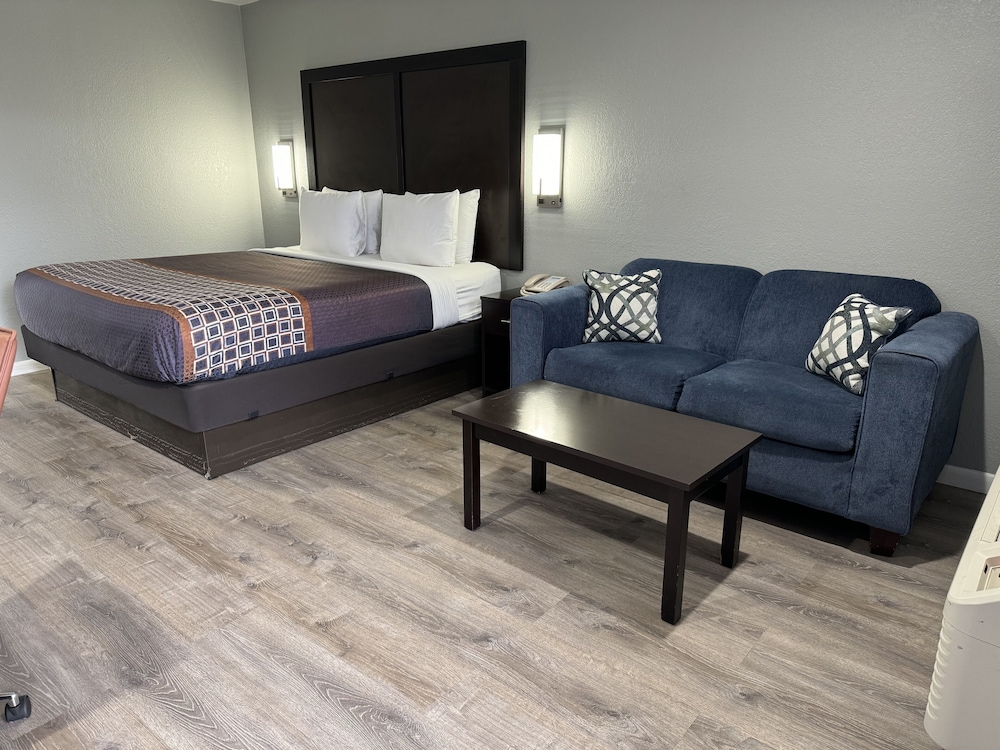 Copper Manor Motel - photo 11