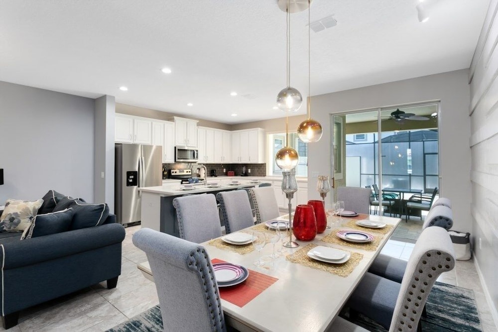 Luxury Town With Splash Pool In Solara Resort 4 Bedroom Townhouse by RedAwning - photo 8