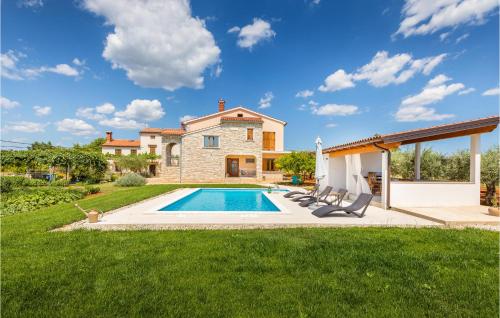 Gorgeous Home In Galizana With Wifi — 4-Star Luxury Hotel in Galizana, Croatia