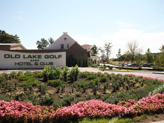 Old Lake Golf Hotel — Tata — photo 3