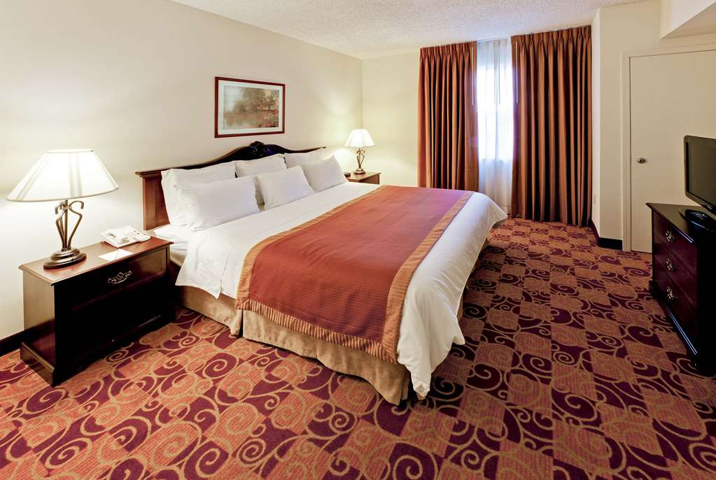 Hawthorn Suites by Wyndham Louisville East - photo 7
