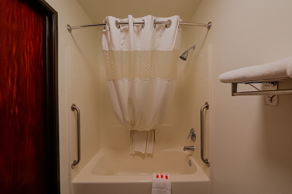 Siletz Bay Beachfront Hotel by OYO Lincoln City - photo 93