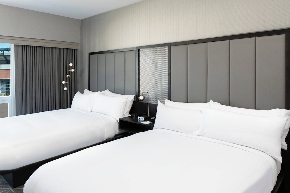 Renaissance by Marriott Boston Patriot Place Hotel - photo 18